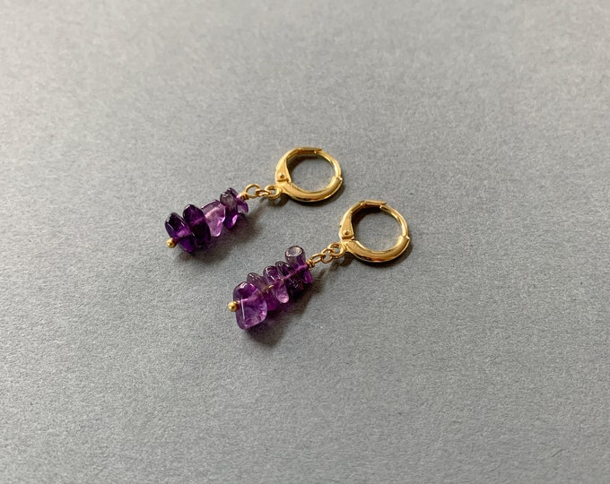 AMETHYST Gemstone Chip Huggie Hoop Earrings, Gold Plated Sterling Silver, Huggie Hoops With Charms, Gemstone Dangle Earrings