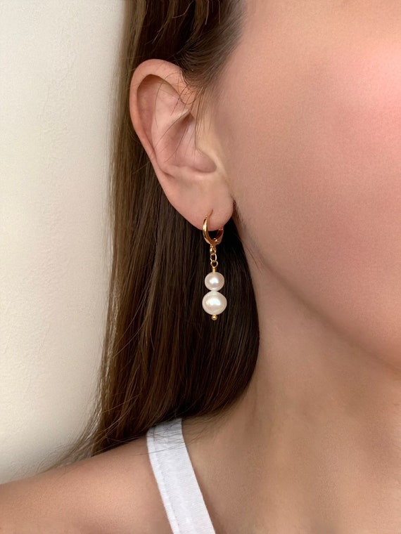 Pearl Drop Huggie Hoop Earrings – Graduated Freshwater Pearls – Minimalist Dangle Jewelry