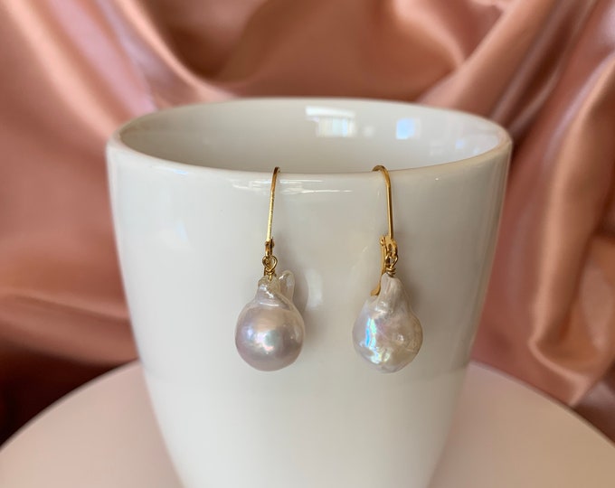 BOROQUE PEARL Drop Earrings, Bridesmaid Gift Earrings, Bridesmaid Earrings, Bridal and Bridesmaid Jewelry, Classic Large Pearl Drop Earrings