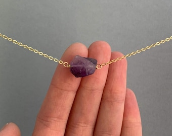Collar de cristal de amatista en bruto – Colgante con piedra natal de febrero – Cadena ajustable de oro o plata