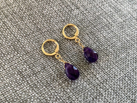 Amethyst Pear Briolette Huggie Hoop Earrings – Gold Leverback Faceted Gemstone Jewelry