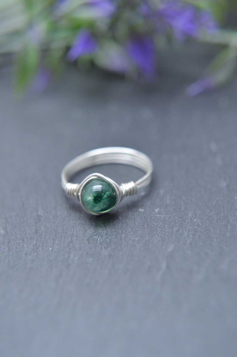 Emerald Wire Ring, Peridot Stone, August Birthstone, August Birthday, Boho Ring, Minimal Ring, Wire Wrapped Jewlery, August Birthday Gift image 3