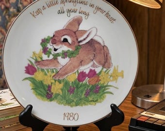 Vintage 1980 Easter Plate Spring Love Linda K Powell Bunny Rabbit Cloverleaf Lane