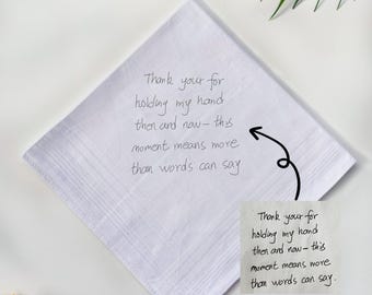 Pañuelo bordado con escritura a mano – Recuerdo de boda personalizado