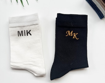 Meias personalizadas para padrinhos: lembrança de casamento bordada e personalizada