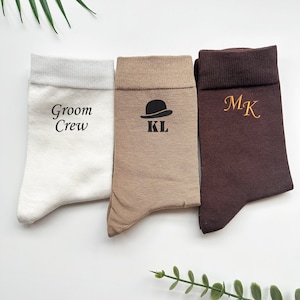 Groomsmen Socks Personalized, Custom Name Wedding Socks Embroidered, Proposal Gift for Groomsman, Meaningful Wedding Keepsake,Thank You Gift