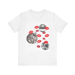 Camiseta Kiss Disco | Bolas de Discoteca com Lábios Vermelhos, Camiseta Estampada