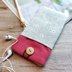 iPhone 11 Pro sleeve, phone sleeve, iPhone X phone case, samsung phone sleeve, ipod sleeve, iPod case - Daisies (P-265)