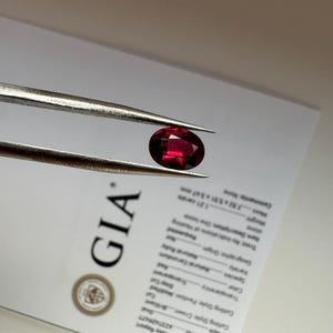 Seltene GIA CERTIFIED 1.21 CTS Taubenblut Unerhitzter unbehandelter Rubin, Rubin Verlobungsring