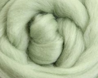 Very Fine Super Soft New Zealand Merino Combed Top Roving 21 Micron 4 Ounces