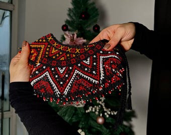 Ukrainian gerdan-silyanka “Chervona Zirka” – Bukovinian style, handmade bead decoration
