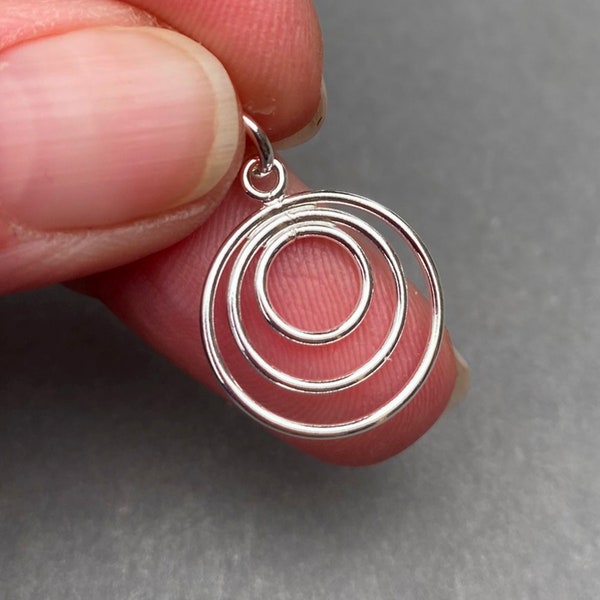 Sterling Silver Circle Necklace Pendant, Necklace Charm, Sterling Silver Bracelet Charm, DIY Jewelry Supply