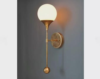Elegant Brass Wall Sconce – Trumpet Design, Mid-Century Wall Light Fixture