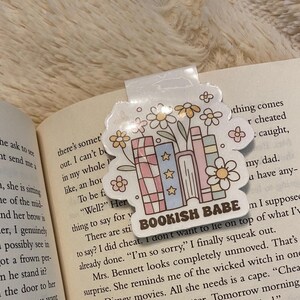 Magnetic Bookmarks | Aesthetic Bookmarks | Cute Bookmarks | Bookish Babe Bookmark | Book Lover | Flower Bookmark | True Crime Bookmark