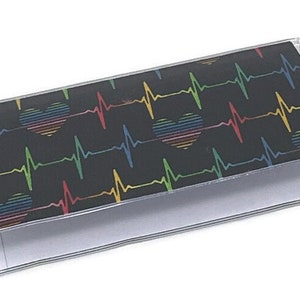 Chequeboekomslag Rainbow Heart Beat