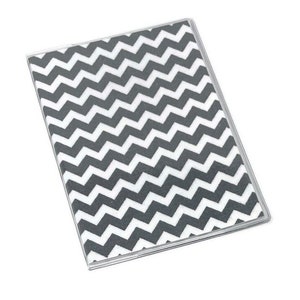 Funda para pasaporte con diseño de chevron gris