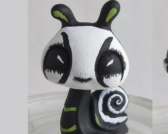 Gothic - Corpse Paint - Snail - Skeleton - Custom, Littlest Pet Shop, LPS, OOAK - Halloween - Goth - Wonderland