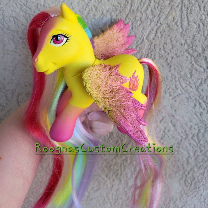 Rainbow Pride Solfyra My Little Pony Custom, OOAK, MLP Pegasus LGBTQ Bild 2