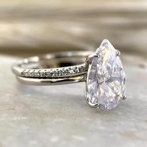 2.50CT Pear Cut Moissanite Engagement Ring Set 14K White Gold Wedding Ring Set Bridal Ring Set Matching Band Anniversary Ring Set For Women