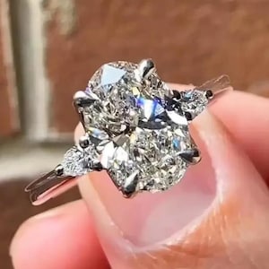 Three Stone 2.5 CT Oval Cut Engagement Ring Oval Diamond Trilogy Ring 14K White Gold Wedding Ring Anniversary Gift Proposal Ring For Women