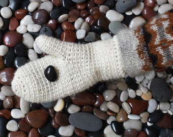 crocheted mittens SNOW