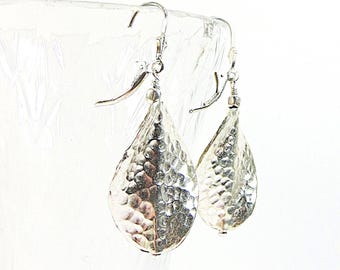 Orecchini in argento Fairtrade, argento pregiato e sterling della tribù Karen, martellati a mano, disponibili con clip