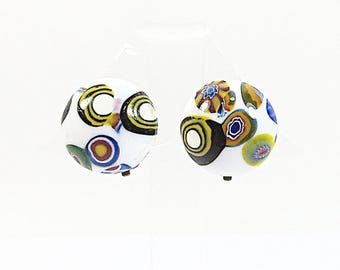 Orecchini a clip in vetro di Murano anni '60, orecchini vintage non forati in vetro veneziano bianco e millefiori
