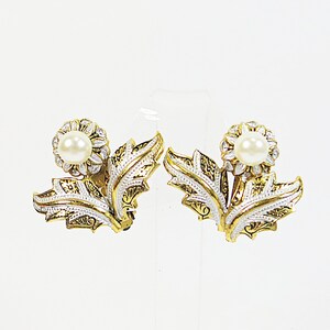 1980s Damascene Clip Earrings, Damascene Thistle Flowers & Leaves Non Pierced Vintage Earrings Black Silver Gold w Glass Pearls and Enamel