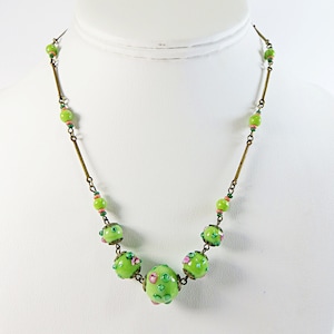 1930s Apple Green Bohemian Czech Glass Beads Necklace, Pretty Handmade Glass Beads Vintage Necklace Green with Pink Flowers and Leaves