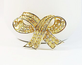 1960-70's Bow Brooch Pin, Goldtone Bow Design Brooch Pin, Textured Embossed Detailed Effect Metal, Perfect Vintage Gift