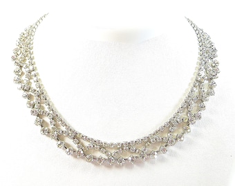Collier en cristal des années 1950, ras de cou vintage à 3 niveaux de dentelle comme du strass argenté rhodié, longueur réglable