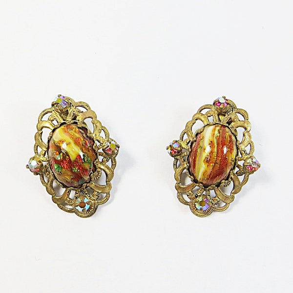 Boucles d'oreilles clip des années 30 40, art tchèque bohème cabochon en verre serti de cristaux strass boucles d'oreilles clip dans un cadre filigrane en laiton doré