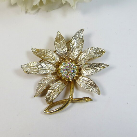 Vintage Rhinestone Daisy Flower Brooch Pin