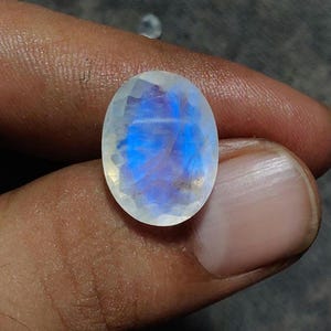 Hand Polished Blue Moonstone faceted, Shape oval,weight 8.60cts,size 16×12×7 mm
