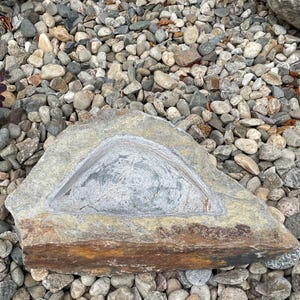 Handmade Natural New England Granite Bird Bath for Yard or Garden 62518
