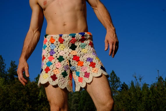 Crochet Shorts Multicolor Xs on White with Scalloped Edge M
