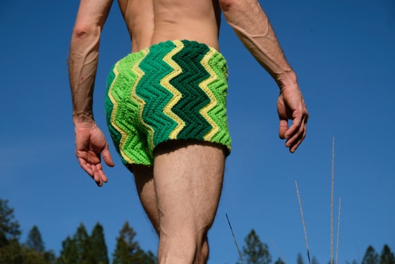 Crochet Shorts Green ZigZags M