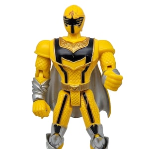 Bandai Yellow Power Ranger with Cape Mystic Force Action Figure 2005