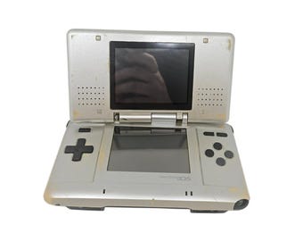 Nintendo DS Original NTR-001 Console W/ Charger - Tested Works