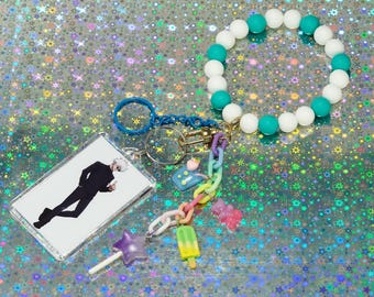 Llavero de muñeca con dijes y foto del anime Jujutsu Kaisen Satoru Gojo – Cuentas de silicona