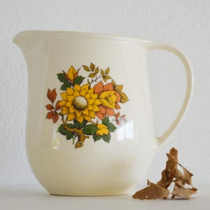 Vintage Faianta Sighisoara 1960s Floral Romania Milk Creamer Pitcher Jug. Retro Floral Pattern. MCM Kitchenware. Retro Vintage Flower Jugs