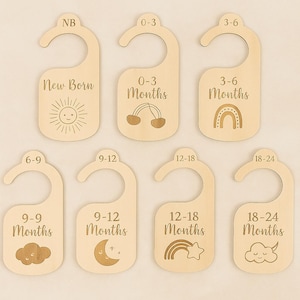 Wooden Baby Closet Dividers | 7 Size Tags from Newborn to 24 Months | Baby Clothes Organizer for Nursery Wardrobe
