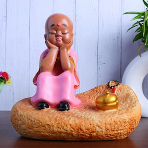 Pronkstuk kleine monniksboeddha | Rustig zen-decor voor thuis en op kantoor | Schattig meditatie monniksbeeldje | Spirituele plank tafeldecoratie