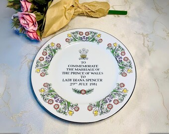 Vintage kunglig minnestallrik – Prins Charles och Lady Diana Spencer – Bröllop 1981 – Souvenir från den brittiska kungafamiljen – Tillverkad i England