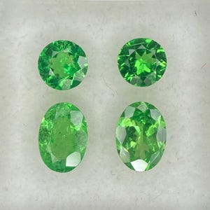 4 Pieces Earrings set Natural Tsavorite Green Garnet Faceted Round/Oval Gemstone for ring and jewelry  2.40 Carats
