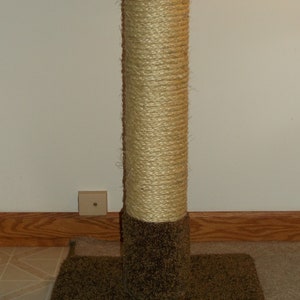 24" Sisal Scratching Post
