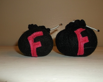 F  BOMB    Catnip  Toy