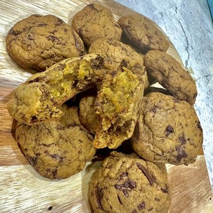 Dubai Chocolate Flavored Dark Chocolate Chip Cookies, Pistachio Cream Filled Cookie, Dubai Cookie, Roasted Pistachio Spread Filled Snack