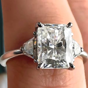 Radiant Cut Lab Grown Diamond Engagement Ring: Trapezoid Side Stones, Yellow Gold