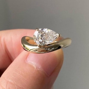 1.5 CT Pear Moissanite Engagement Ring, East West Ring, Solitaire Ring, Pear Cut Ring, Moissanite Wedding Ring, 14K Yellow Gold Pear Ring